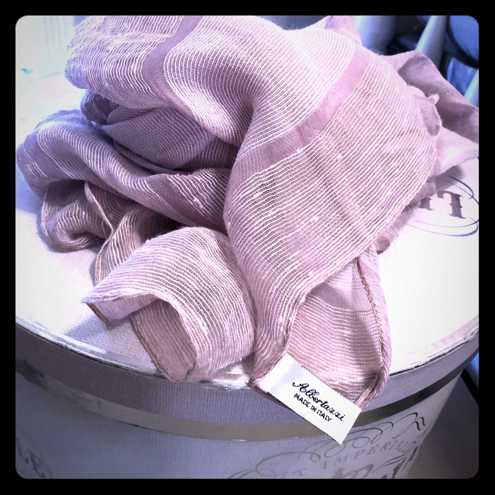 Italian scarf